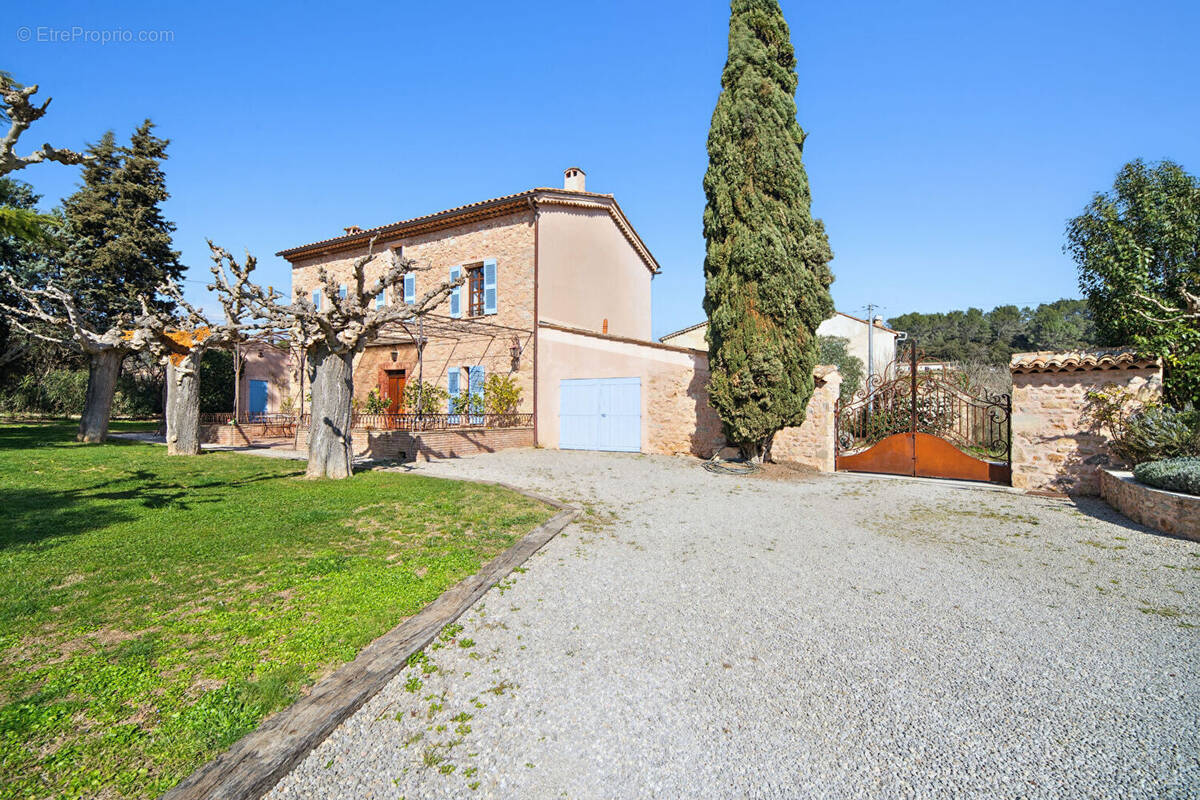 Maison à LE CANNET-DES-MAURES