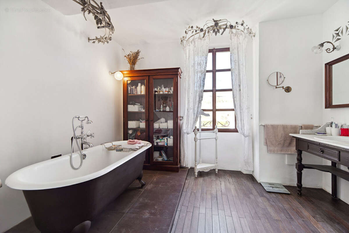 Maison à LE CANNET-DES-MAURES