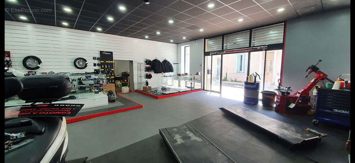 Commerce à LA SEYNE-SUR-MER