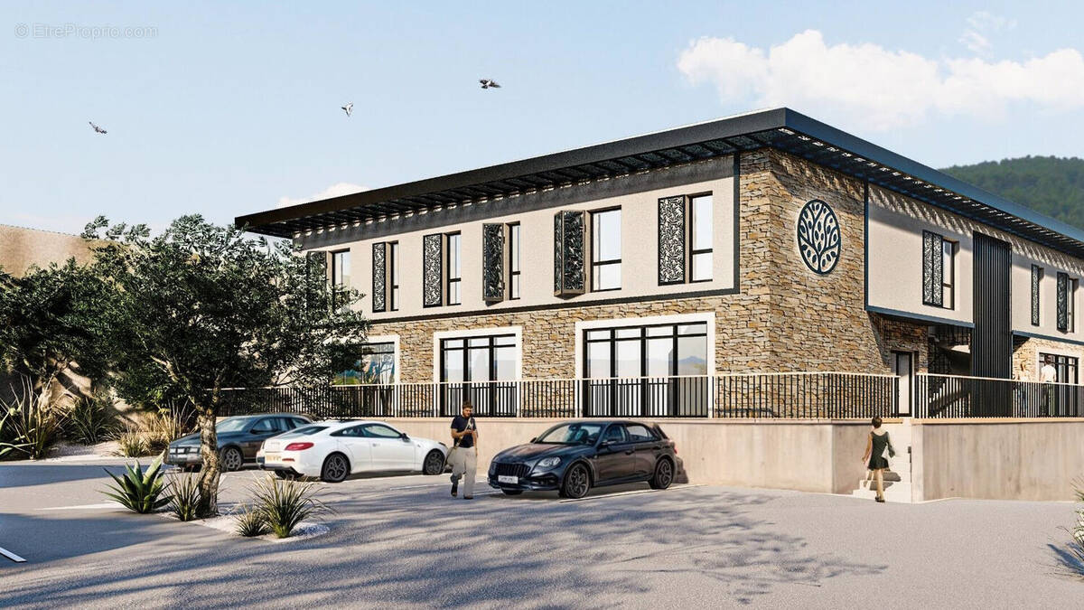 Commerce à LA FARLEDE