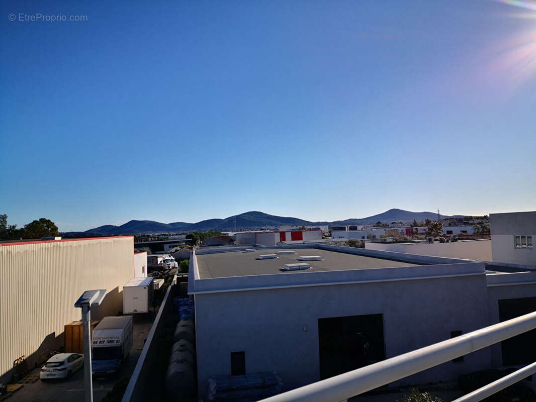 Commerce à LA FARLEDE