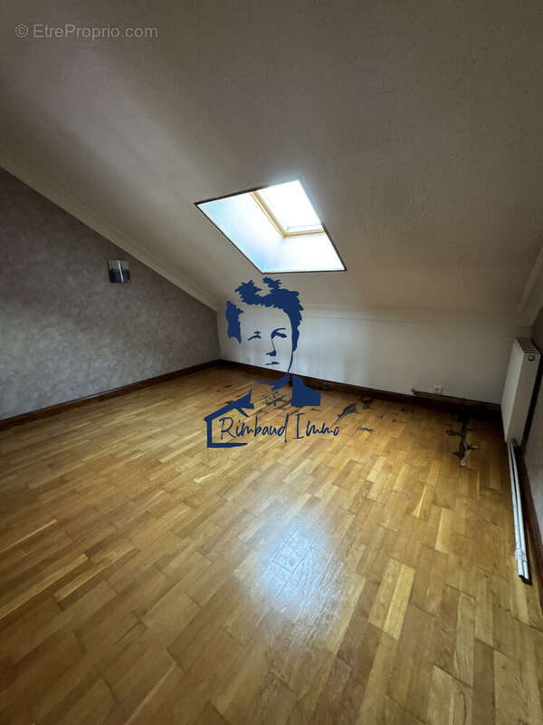 Maison à PRIX-LES-MEZIERES