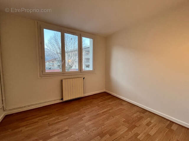 Appartement à FONTAINE