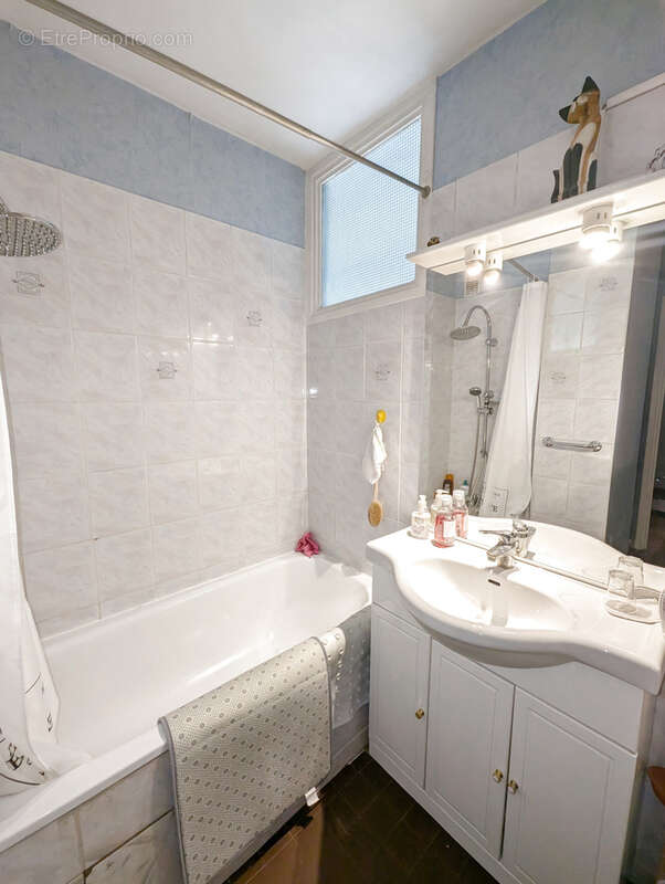 Appartement à FONTAINE