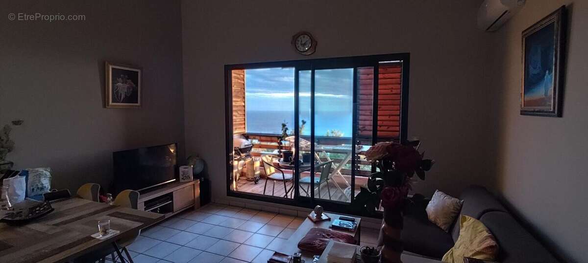 Appartement à LES AVIRONS