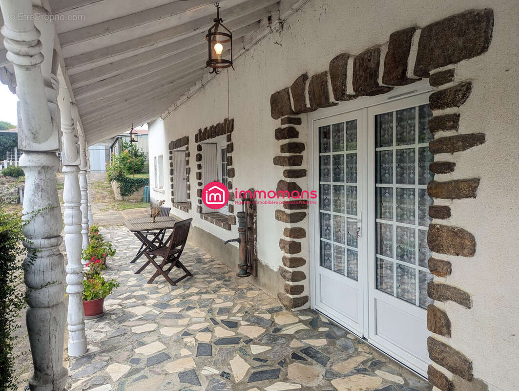 Maison à ASSE-LE-RIBOUL