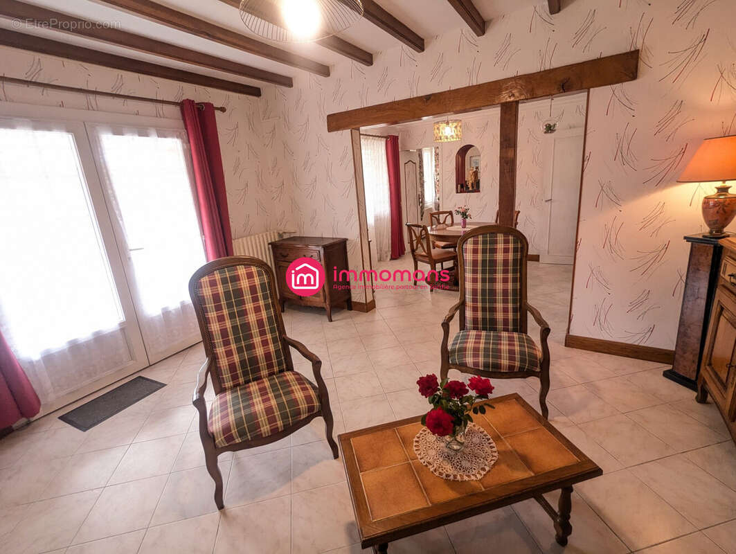 Maison à ASSE-LE-RIBOUL