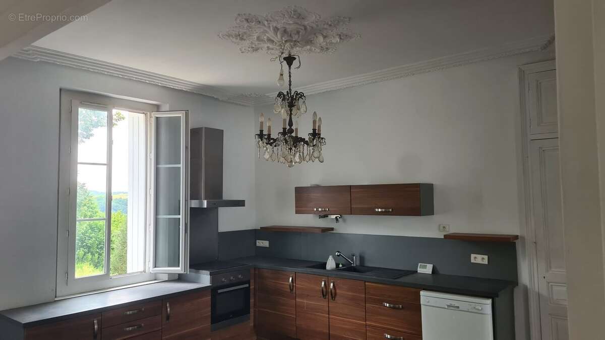 Maison à RUELLE-SUR-TOUVRE