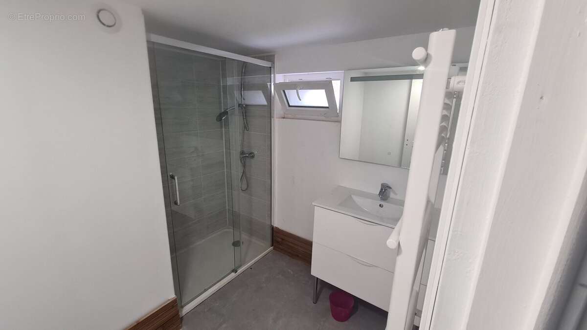 Maison à RUELLE-SUR-TOUVRE