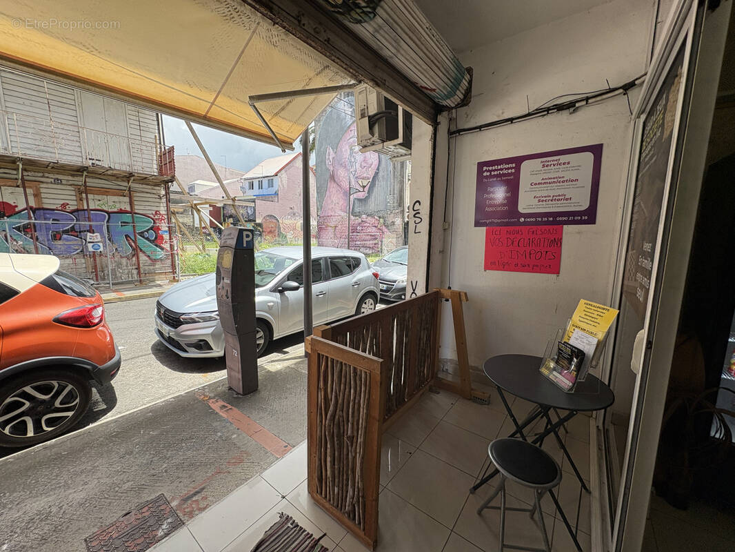 Commerce à POINTE-A-PITRE
