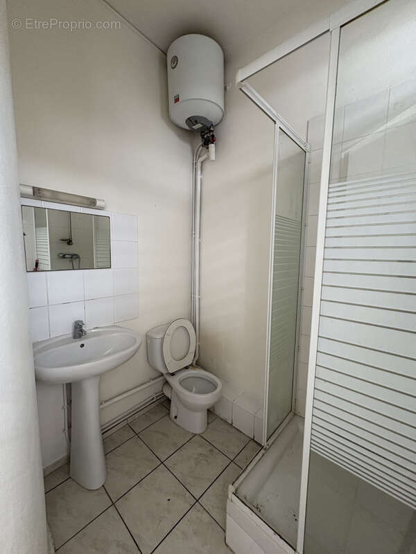 Commerce à POINTE-A-PITRE