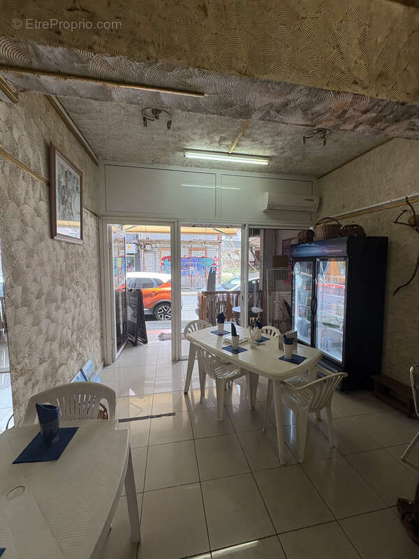 Commerce à POINTE-A-PITRE