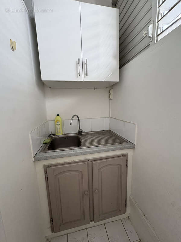 Commerce à POINTE-A-PITRE