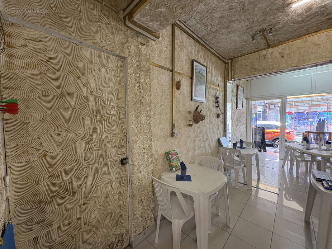 Commerce à POINTE-A-PITRE