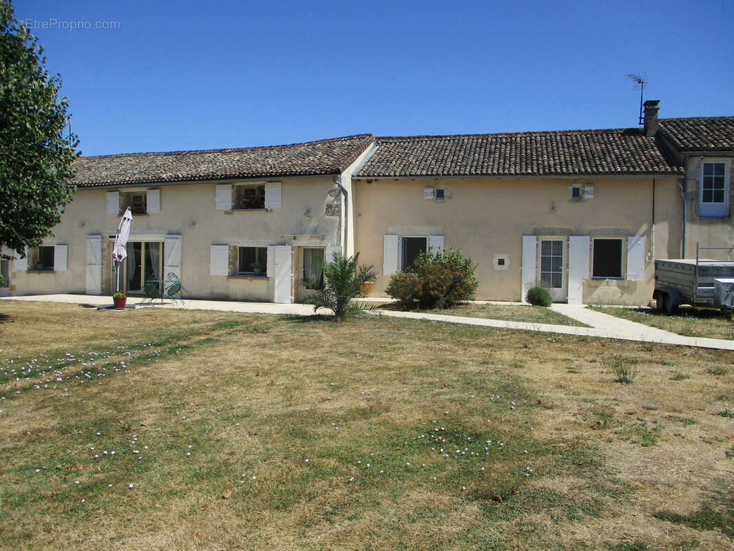 Maison à CEAUX-EN-COUHE