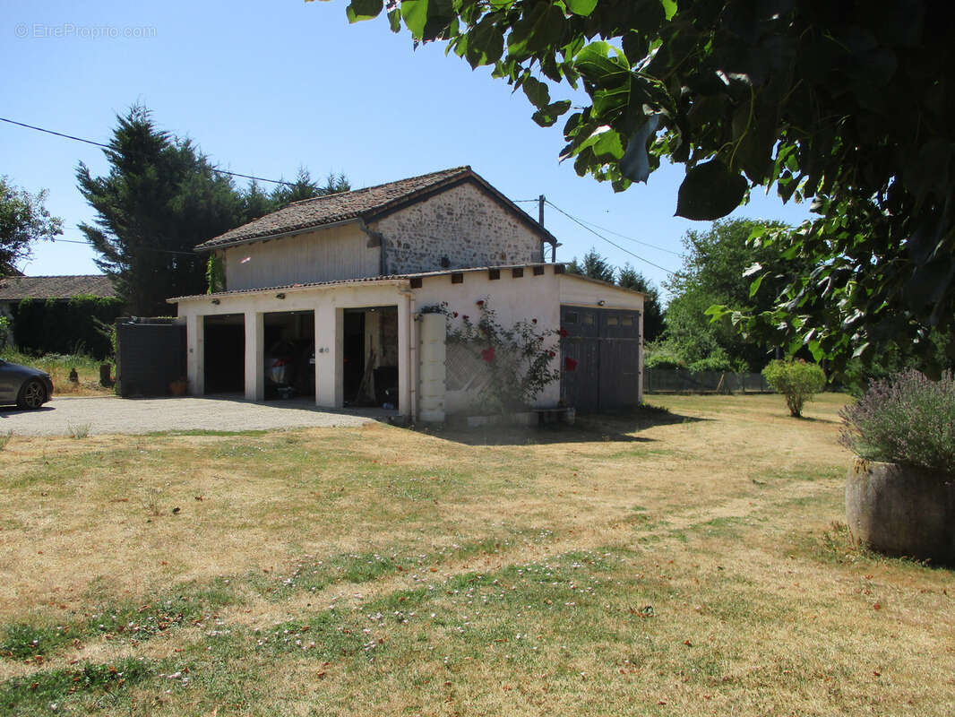 Maison à CEAUX-EN-COUHE