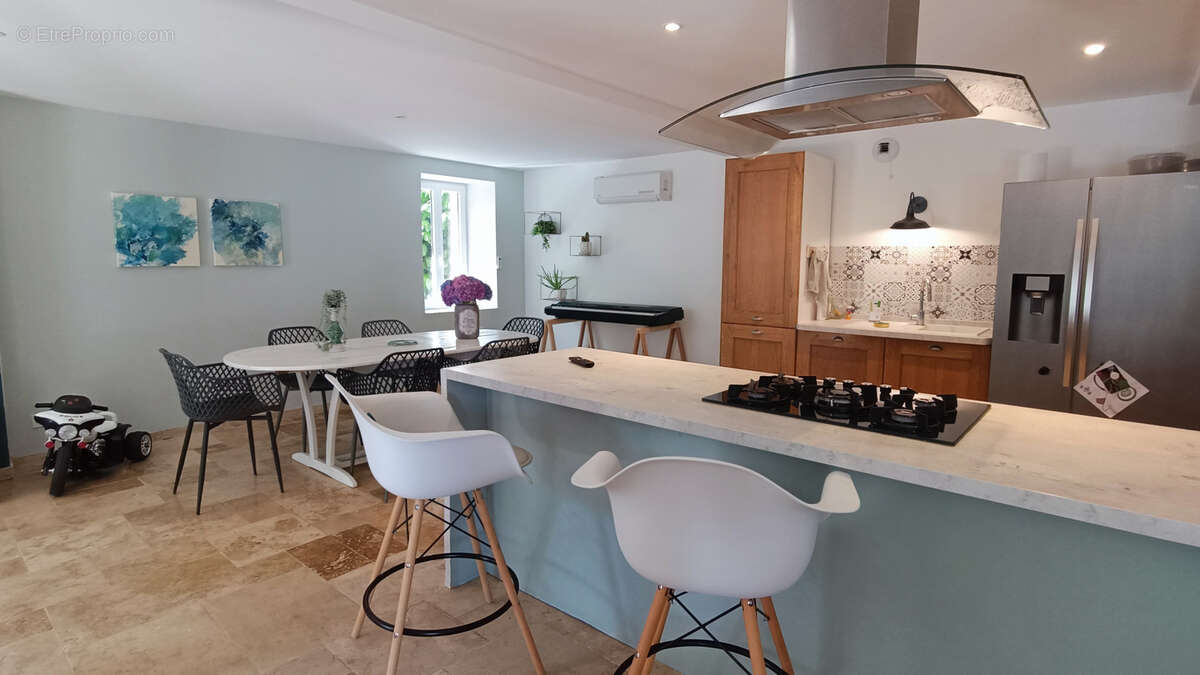 Maison à SAVIGNAC-LES-EGLISES