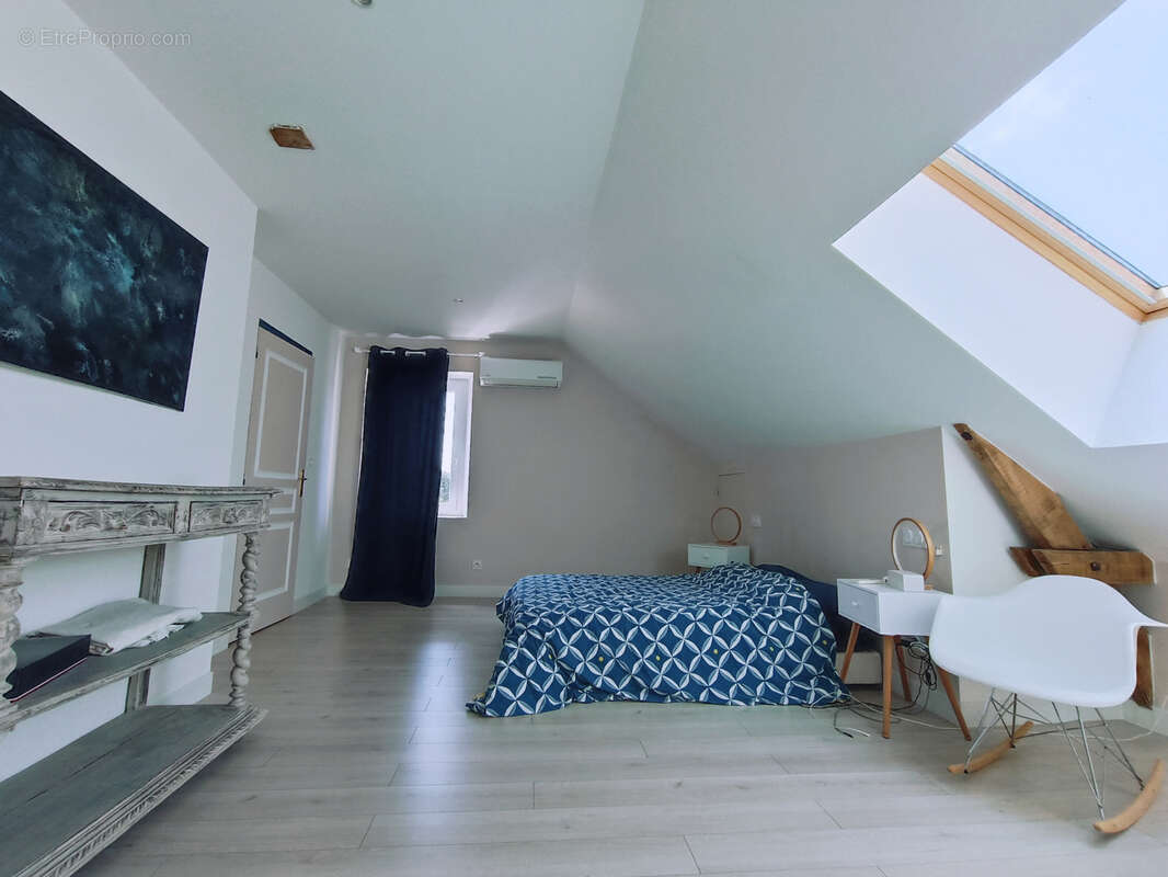 Maison à SAVIGNAC-LES-EGLISES