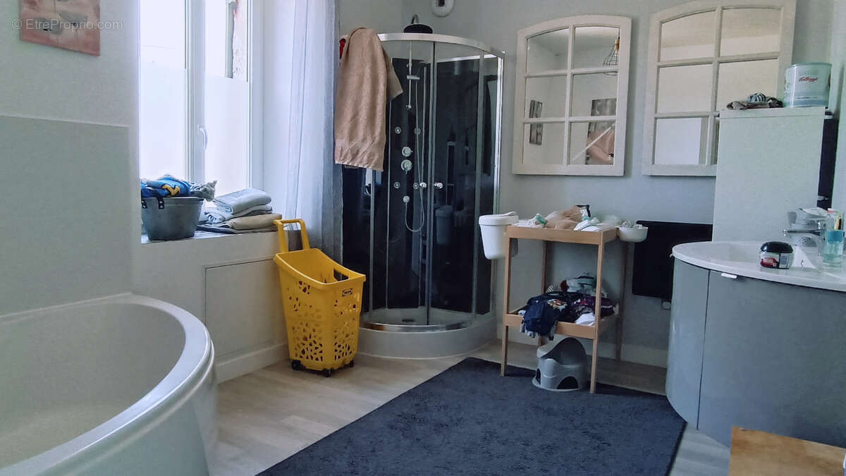 Maison à SAVIGNAC-LES-EGLISES