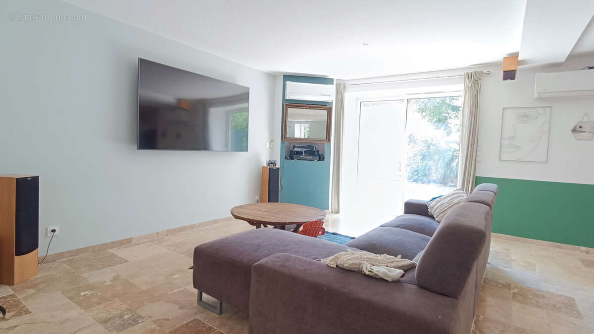 Maison à SAVIGNAC-LES-EGLISES