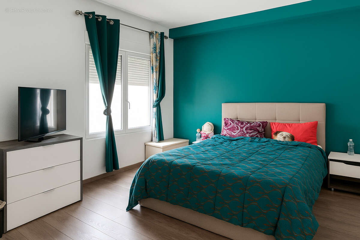 Maison à CREUZIER-LE-VIEUX