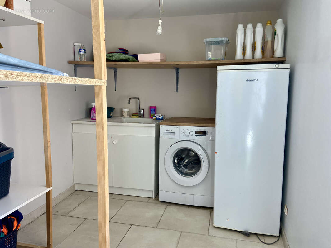 Maison à CREUZIER-LE-VIEUX