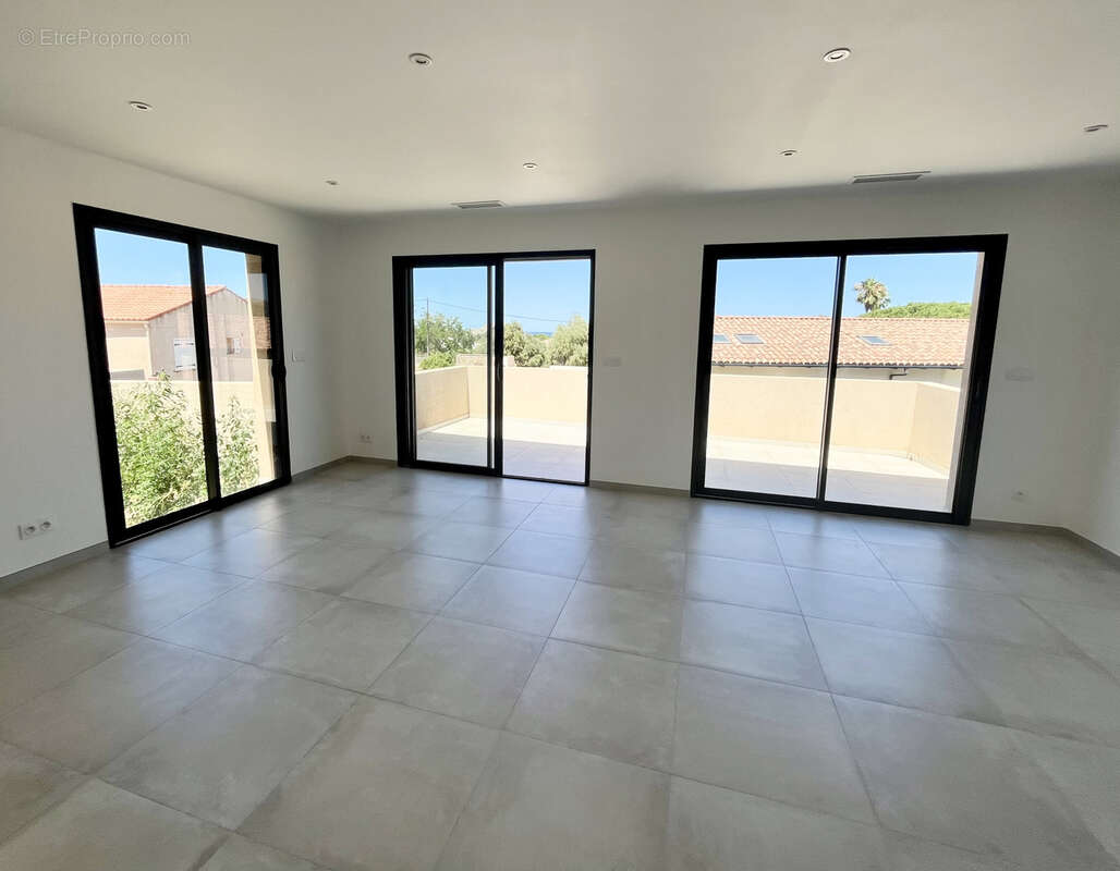 Appartement à CALVI