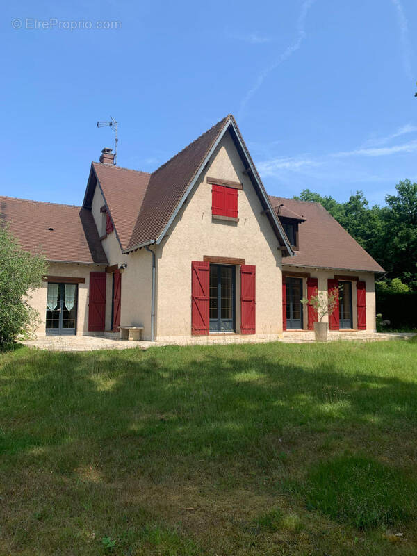 Maison à SYLVAINS-LES-MOULINS