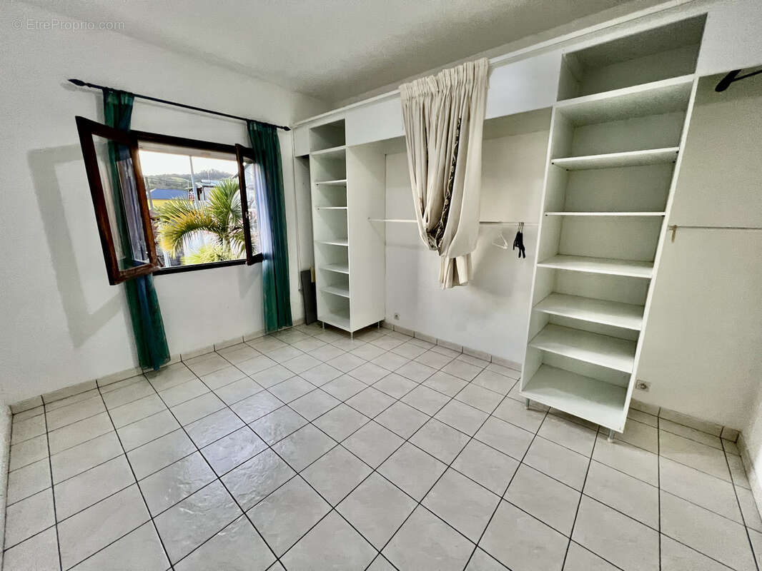 Maison à PETITE-ILE