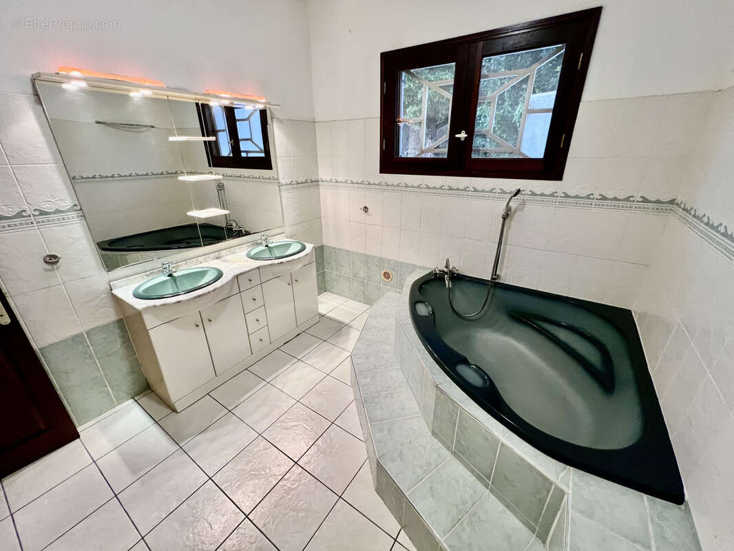 Maison à PETITE-ILE