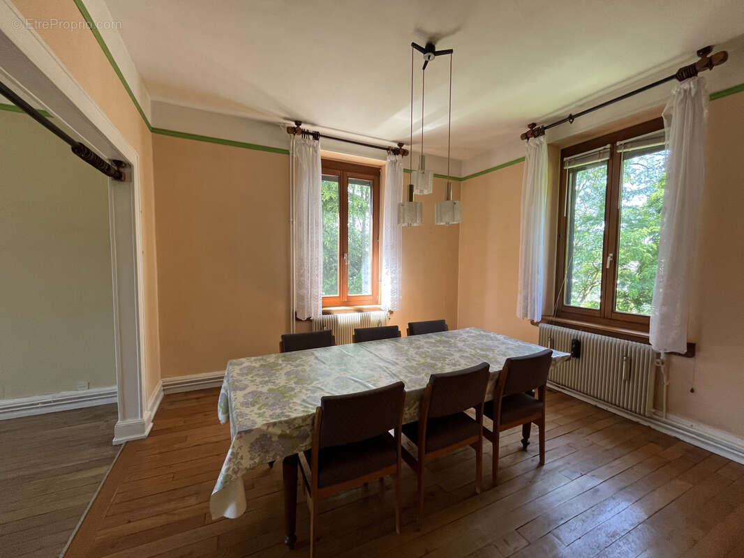 Appartement à THAON-LES-VOSGES