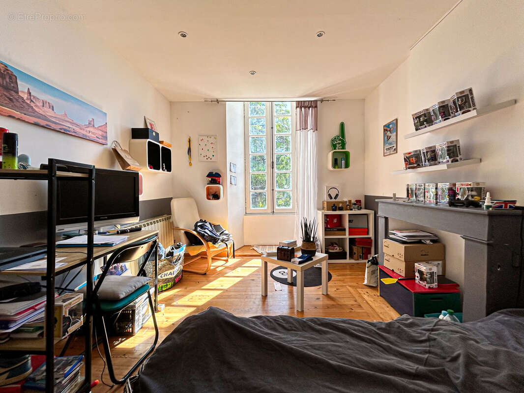 Maison à VILLARS-EN-PONS