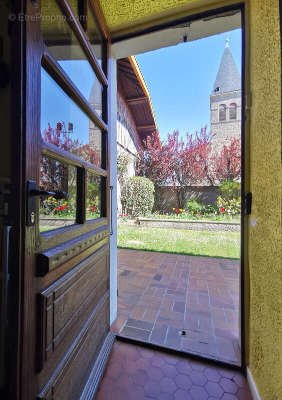 Maison à SAINT-JEAN-DE-BOURNAY