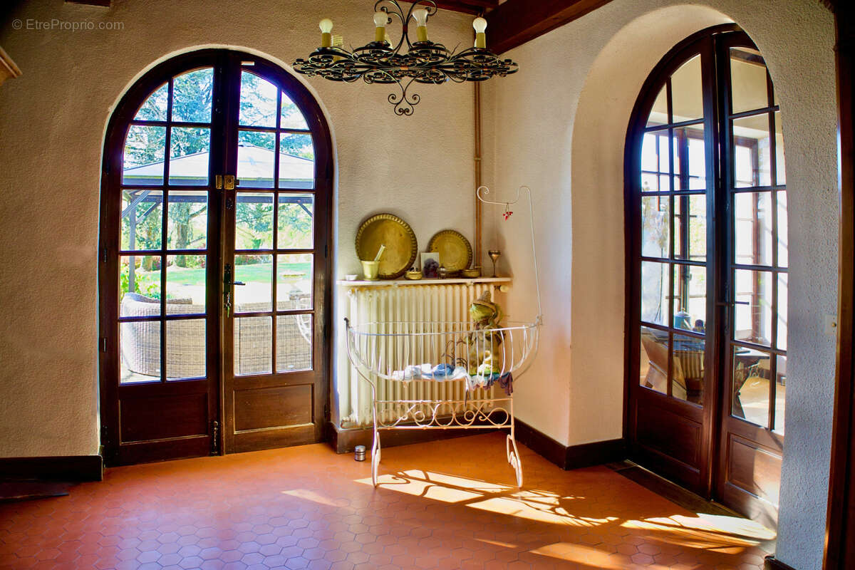 Maison à SAINT-JEAN-DE-BOURNAY