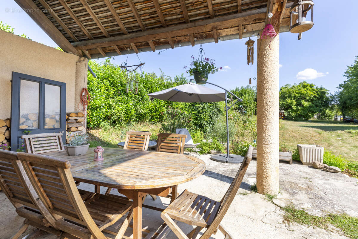 Maison à VEYRINS-THUELLIN