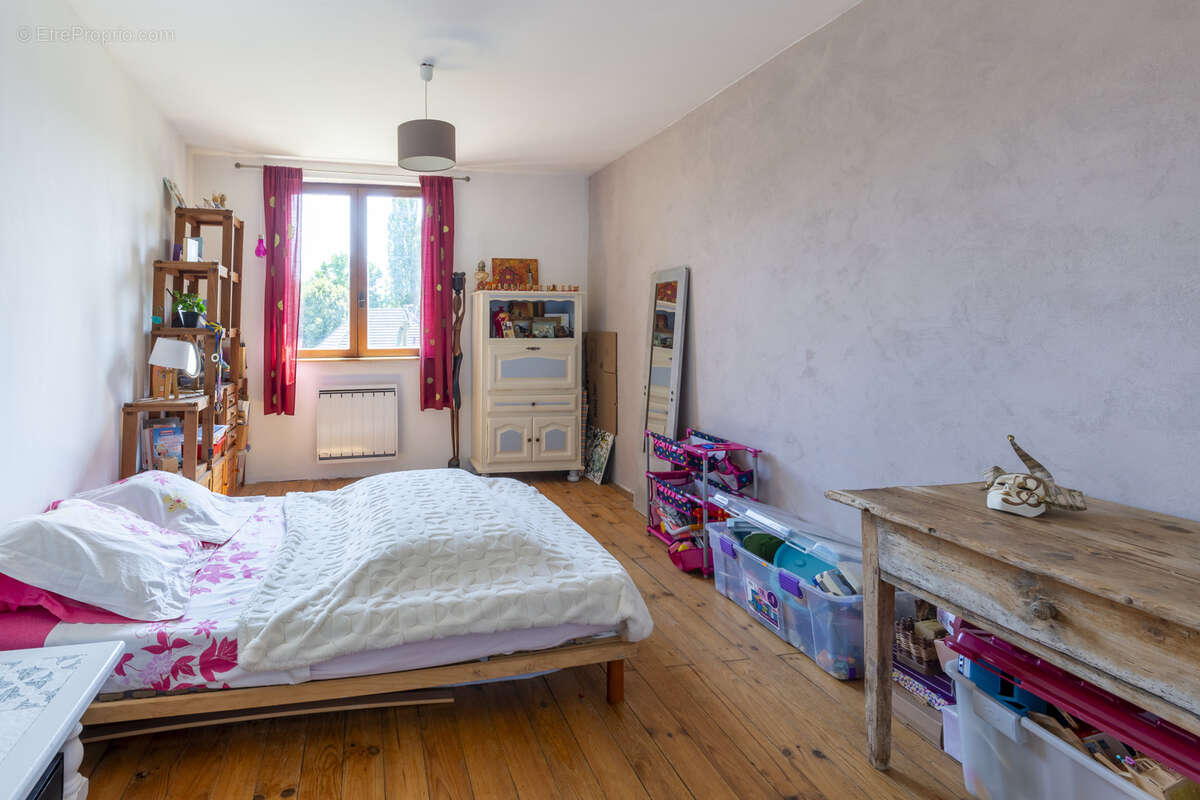 Maison à VEYRINS-THUELLIN