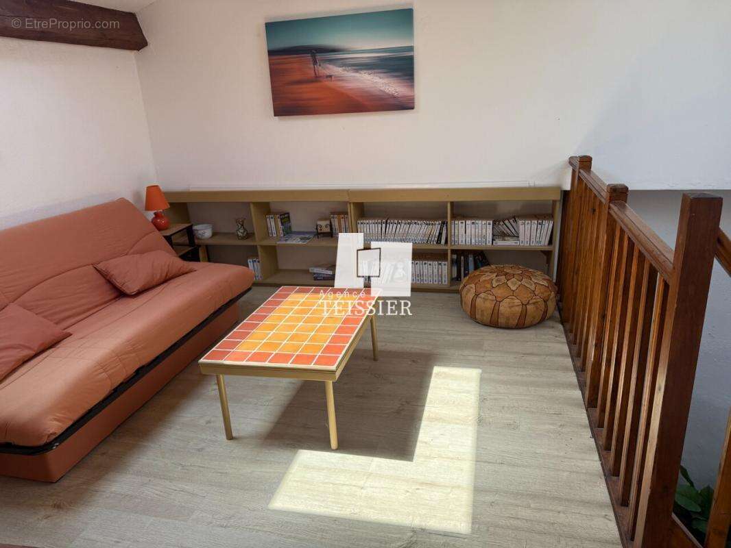 Maison à BERRIAS-ET-CASTELJAU