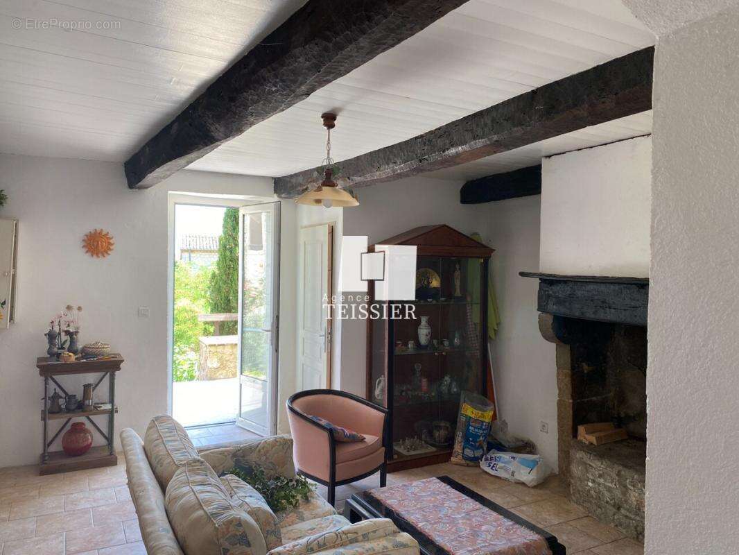 Maison à BERRIAS-ET-CASTELJAU