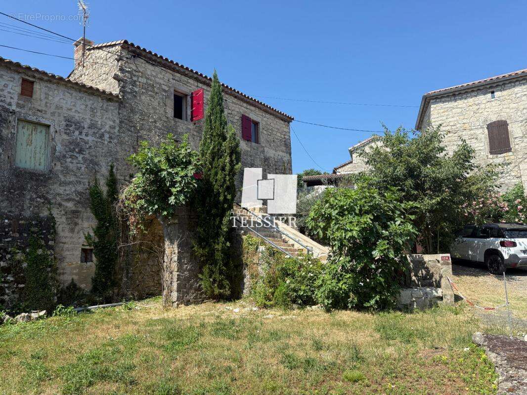 Maison à BERRIAS-ET-CASTELJAU