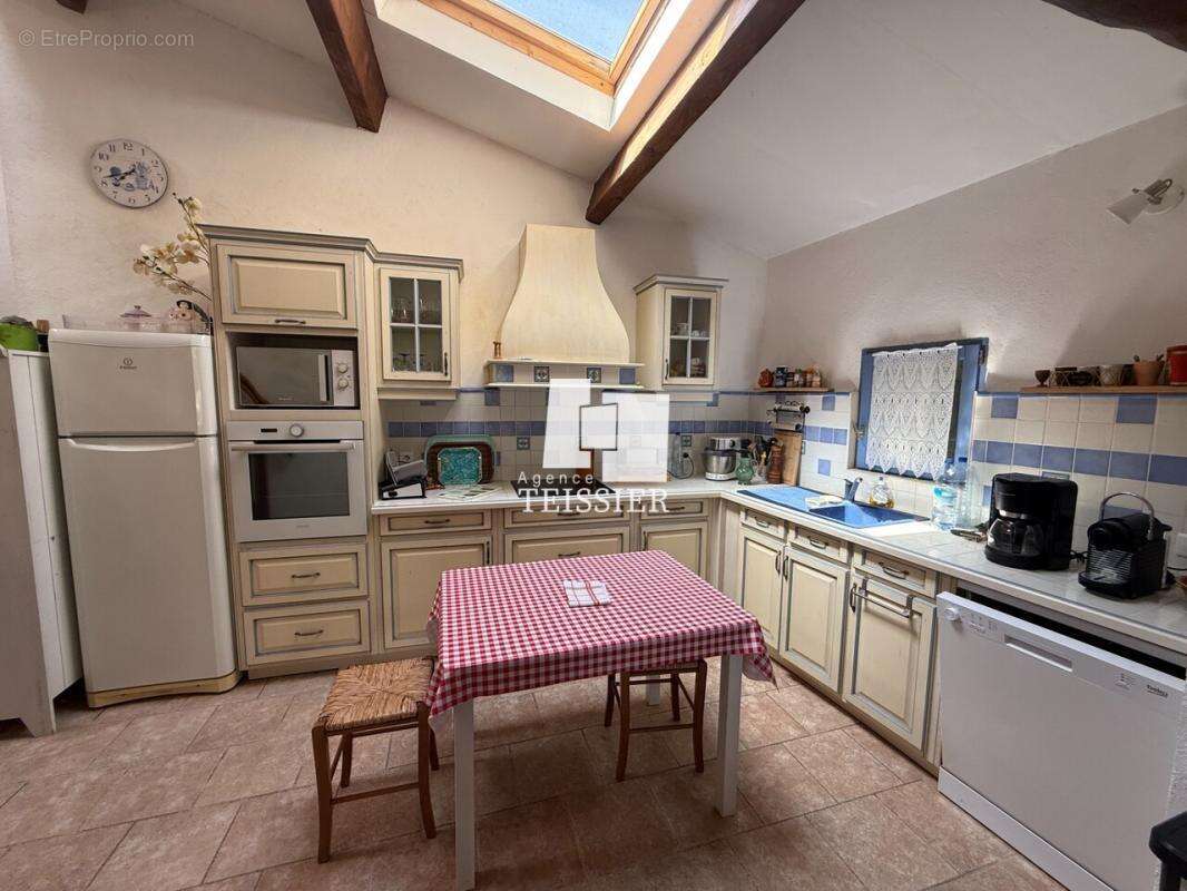 Maison à BERRIAS-ET-CASTELJAU