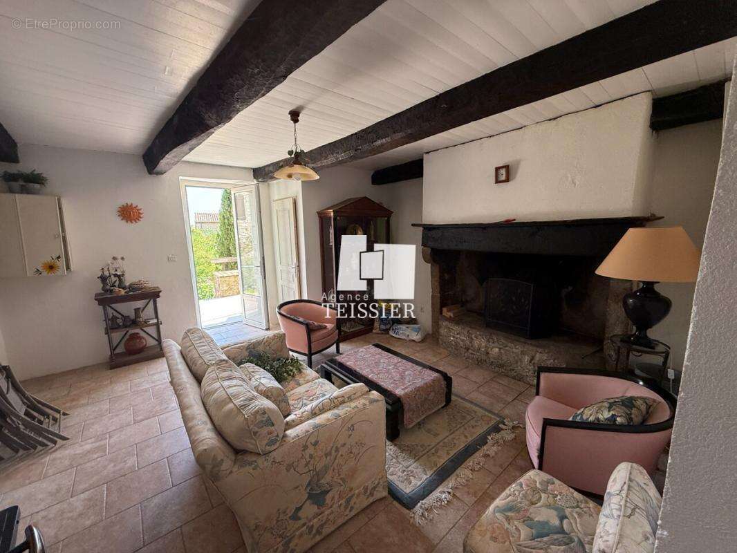 Maison à BERRIAS-ET-CASTELJAU