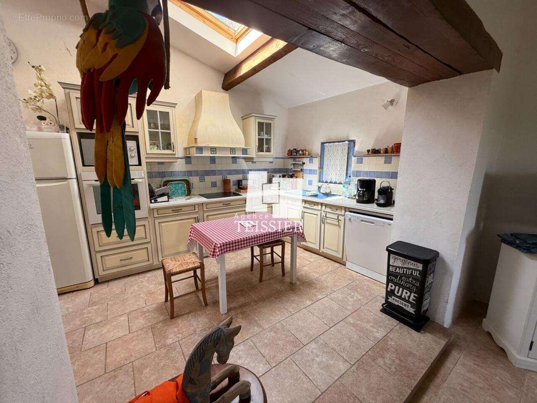 Maison à BERRIAS-ET-CASTELJAU