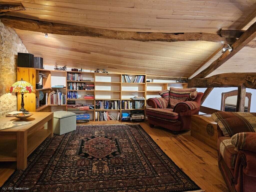 Maison à CHAMPAGNE-MOUTON