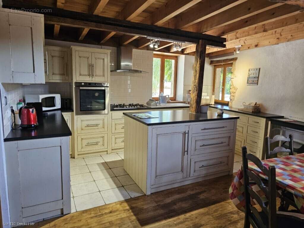 Maison à CHAMPAGNE-MOUTON