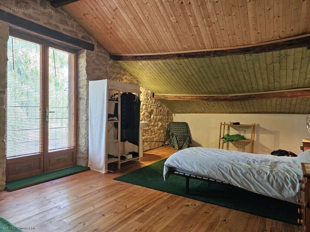 Maison à CHAMPAGNE-MOUTON