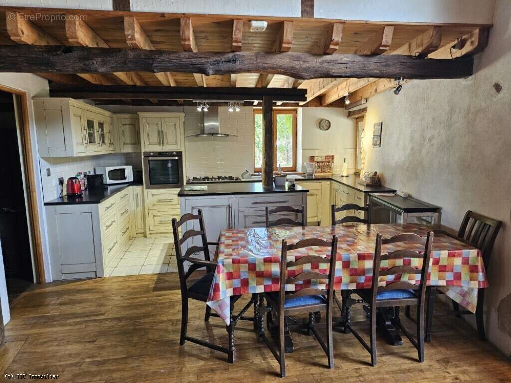 Maison à CHAMPAGNE-MOUTON