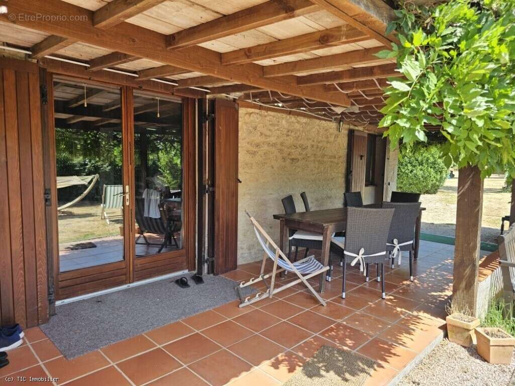 Maison à CHAMPAGNE-MOUTON