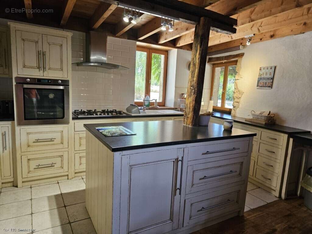 Maison à CHAMPAGNE-MOUTON