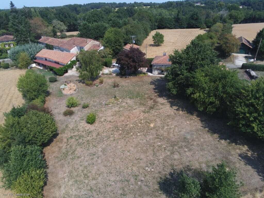 Maison à CHAMPAGNE-MOUTON