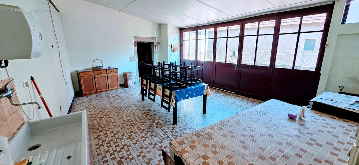 Maison à MIREBEAU-SUR-BEZE